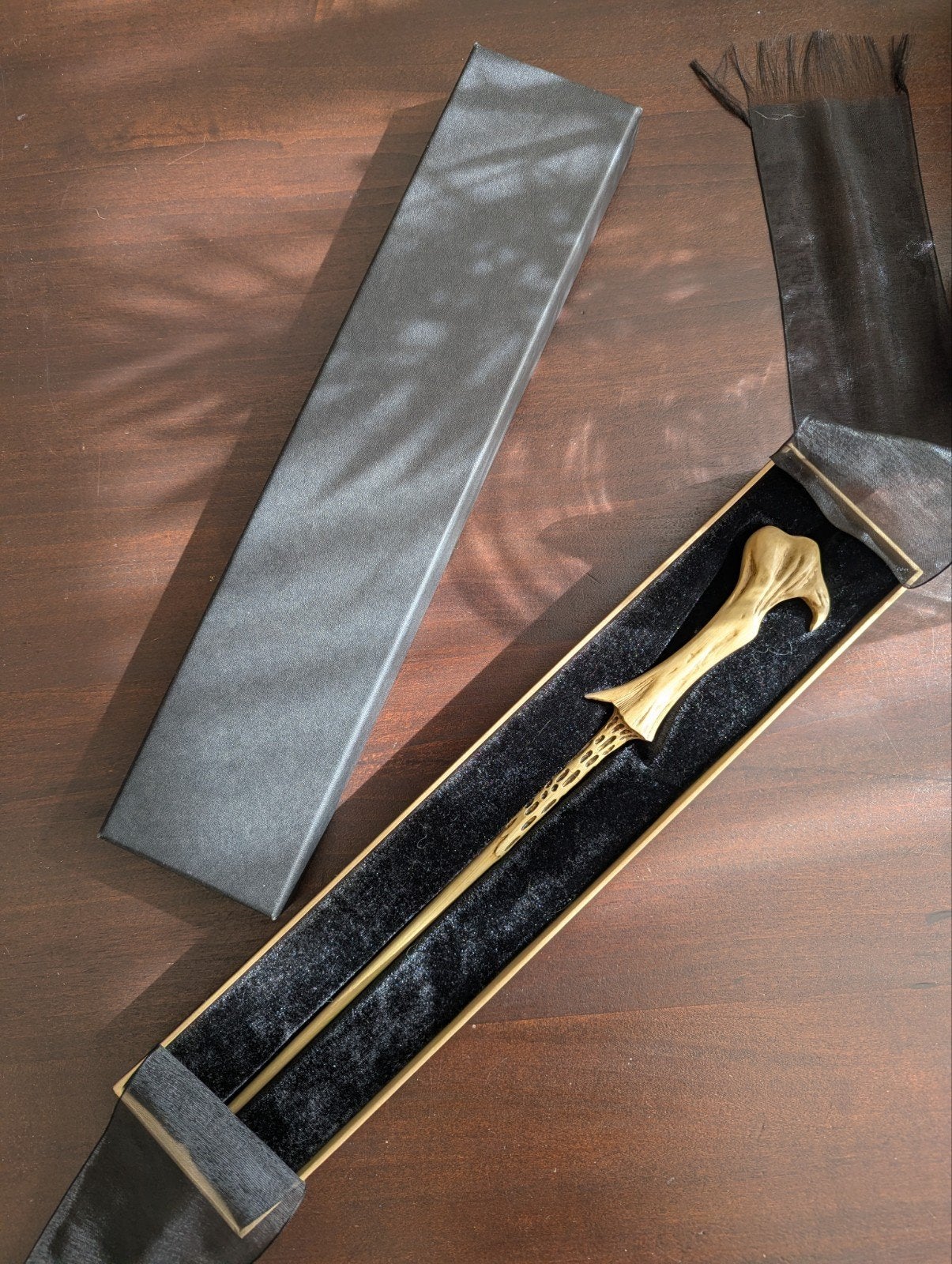 Noble Collection Voldemort Wand in Olivander Box, Ophalen of Verzenden, Zo goed als nieuw, Replica