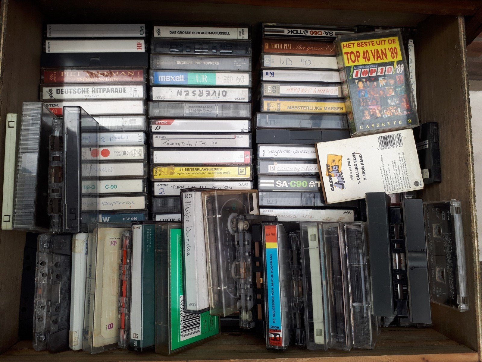 1 lade vol cassette bandjes, Ophalen of Verzenden, Overige genres, 2 t/m 25 bandjes