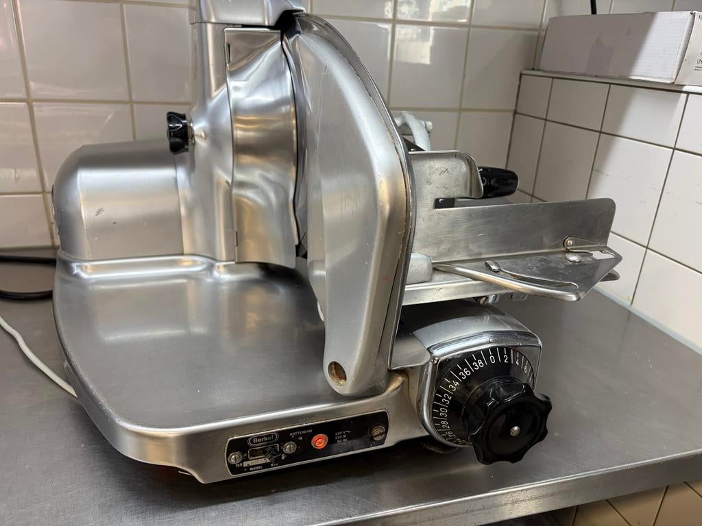 Berkel 834 snijmachine - Professionele vleeswarensnijder, Ophalen, Gebruikt, Bakkerij en Slagerij