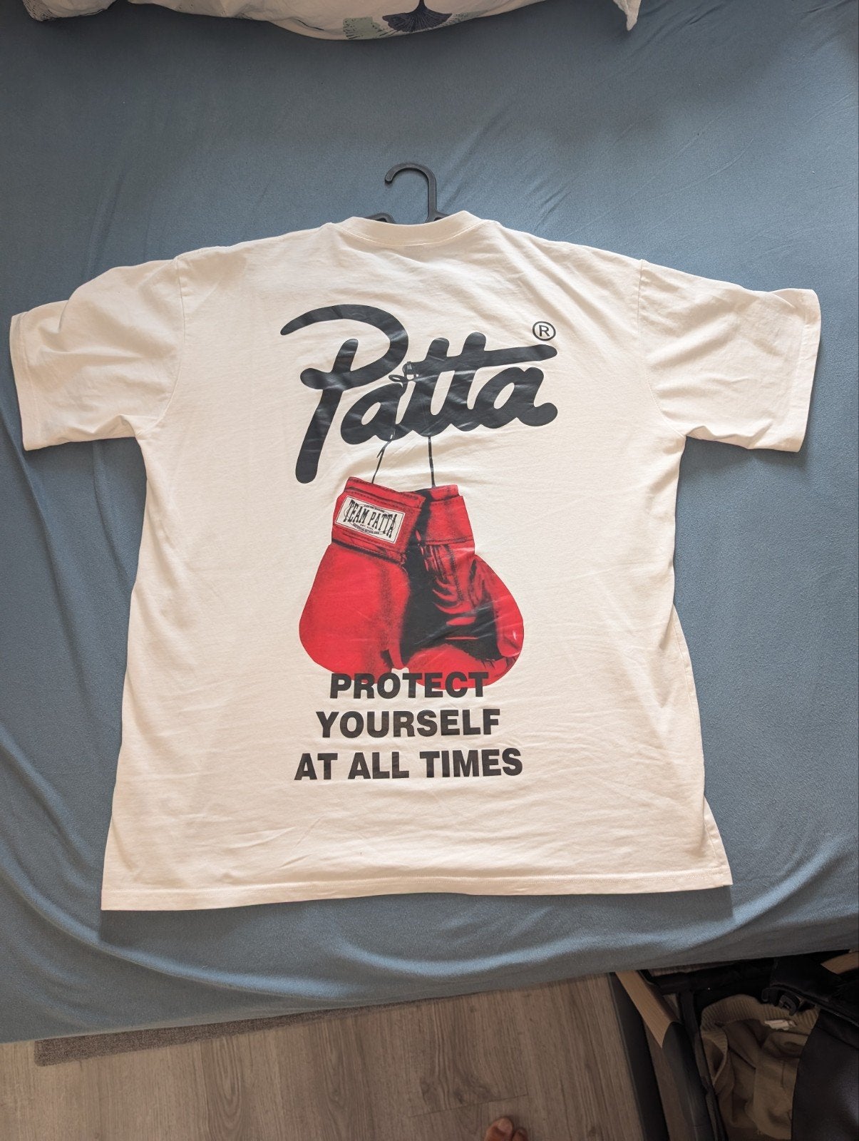 Patta T-shirt XL - Protect Yourself At All Times, Wit, Maat 56/58 (XL), Ophalen of Verzenden, Zo goed als nieuw