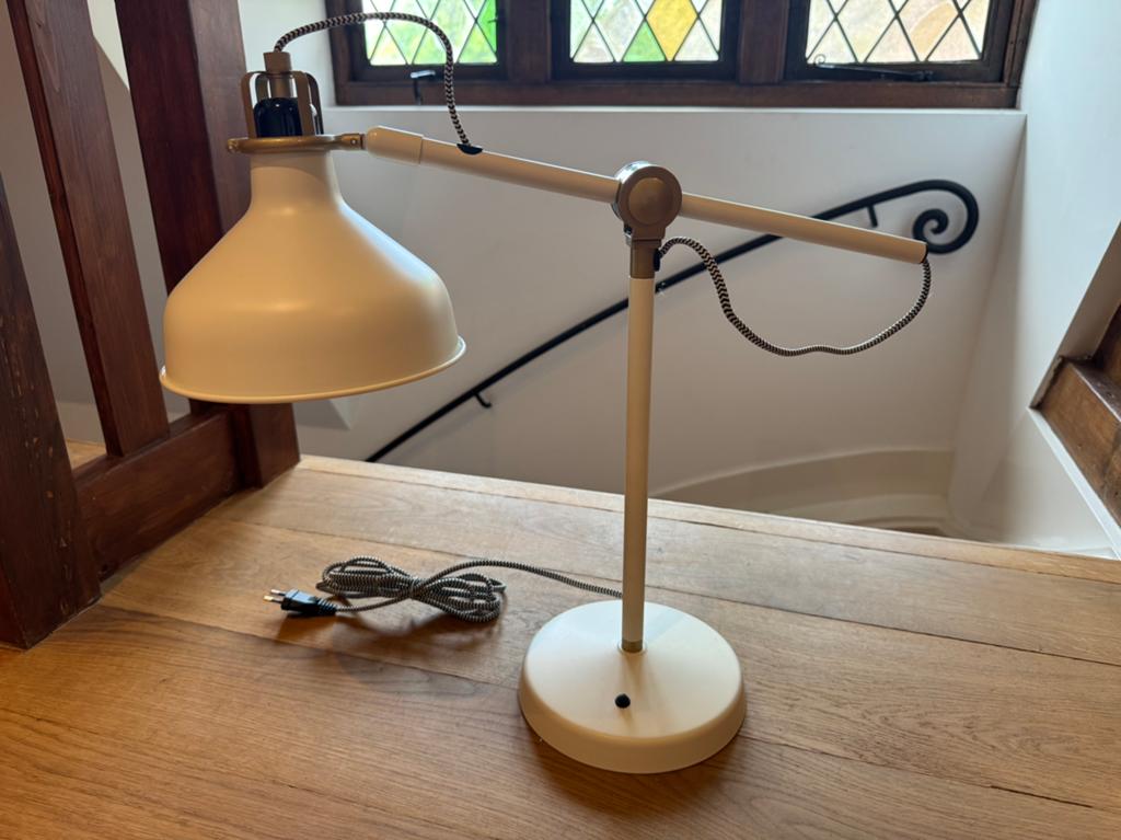 IKEA RANARP bureaulamp / tafellamp wit crème verstelbaar, Ophalen, Zo goed als nieuw