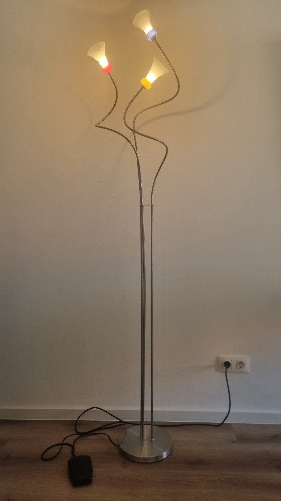 Vintage design vloerlamp (jaren 90 / Memphis Milano stijl), Gebruikt, Modern, Speels, Ophalen of Verzenden, Glas