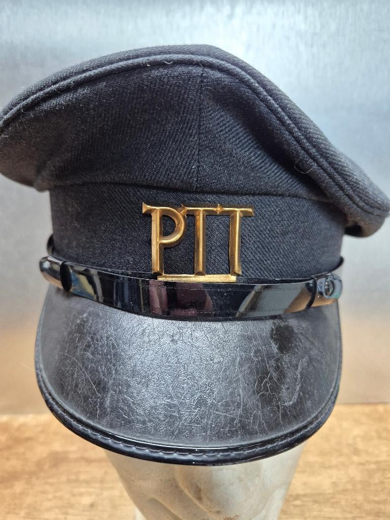 Pet van Postbode vintage PTT, Ophalen of Verzenden, Overige soorten, Nederland, Helm of Baret