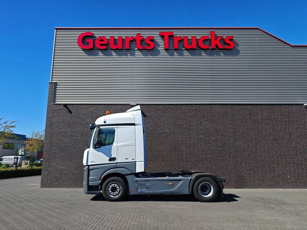 Mercedes-Benz Actros 1842 4X2 TREKKER/TRACTOR/SZM (bj 2014), Auto's, Automaat, Euro 6, Wit, Mercedes-Benz