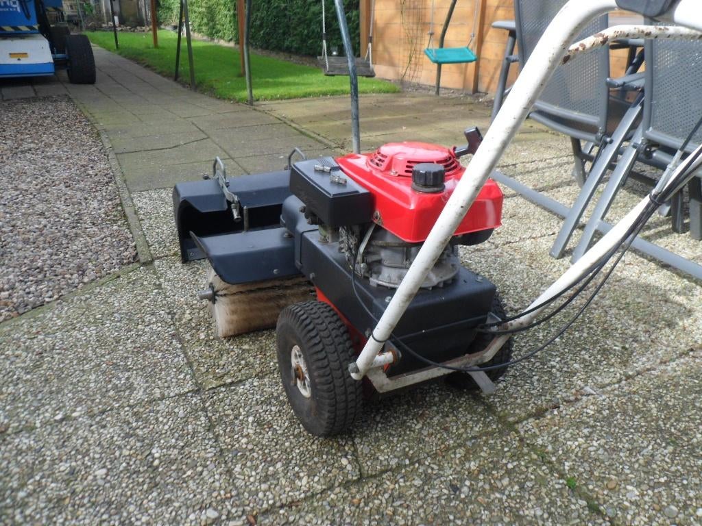 veegmachine, Tuin en Terras, Veegmachines, Ophalen of Verzenden, Gebruikt, Tielbürger