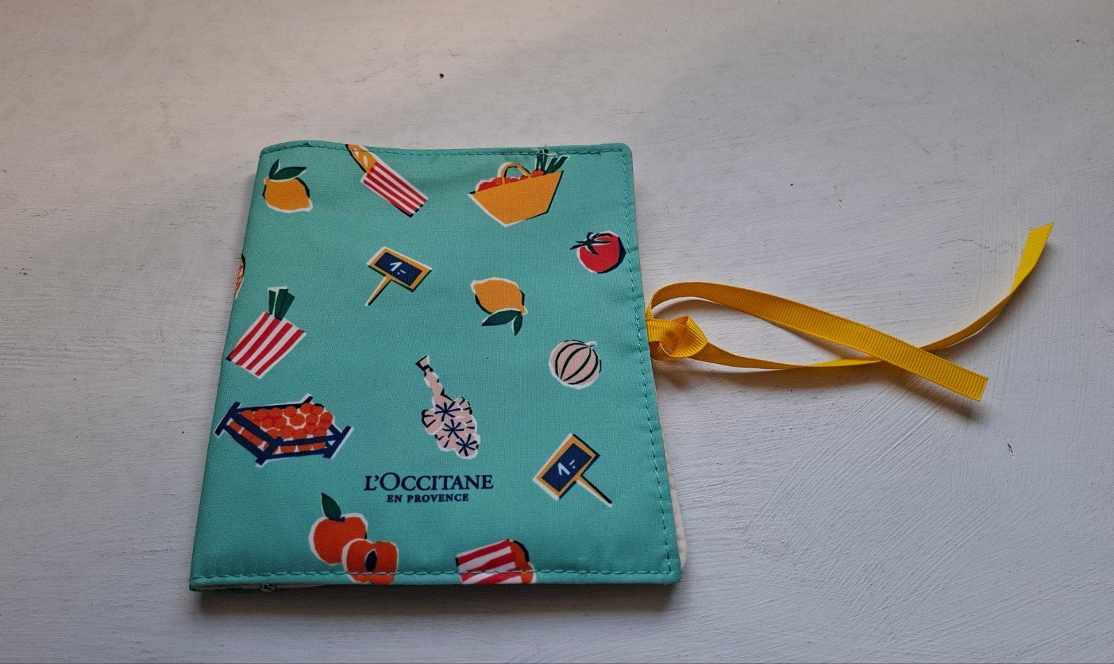 L'Occitane etui met nagelvijl - gerecycled PET, Ophalen of Verzenden, Nieuw, Groen, Softcase