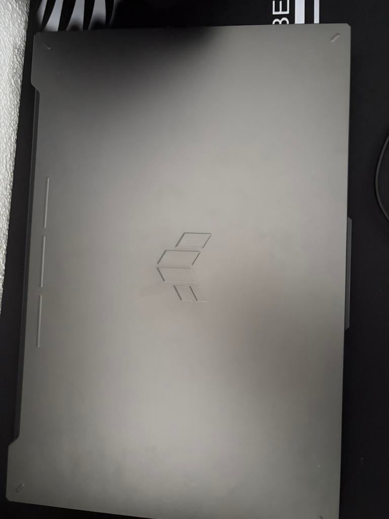 ASUS TUF Gaming F17 FX707VI-HX057W - 17 inch, Ophalen