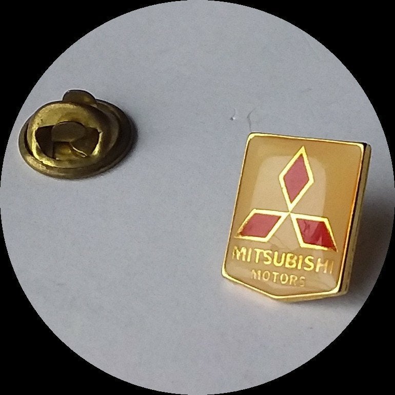 MITSUBISHI MOTORS pin, Ophalen of Verzenden, Zo goed als nieuw, Transport, Speldje of Pin