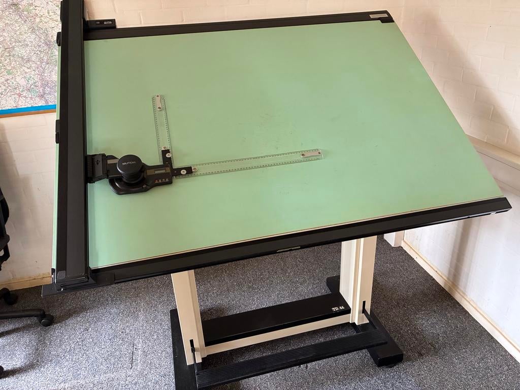 Professionele tekentafel MUTOH TD 44 - A0 formaat, Ophalen, Zo goed als nieuw, 150 tot 170 cm