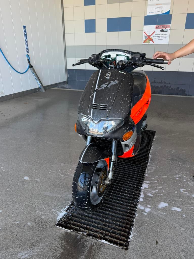 Gilera runner 50cc DD (gereviseerd), Fietsen en Brommers, Scooters | Piaggio, Ophalen, Zo goed als nieuw, Benzine, Overige modellen