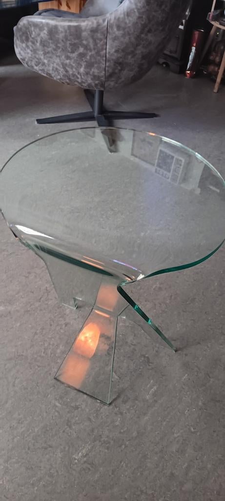 Italiaans glazen tafeltje - Elegant en modern design, Ophalen, Gebruikt, 50 tot 100 cm, 50 tot 75 cm