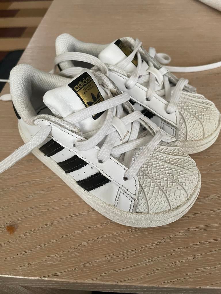 Adidas Superstar Schoenen Maat 23 in goede staat., Jongen of Meisje, Schoenen, Ophalen of Verzenden, Zo goed als nieuw
