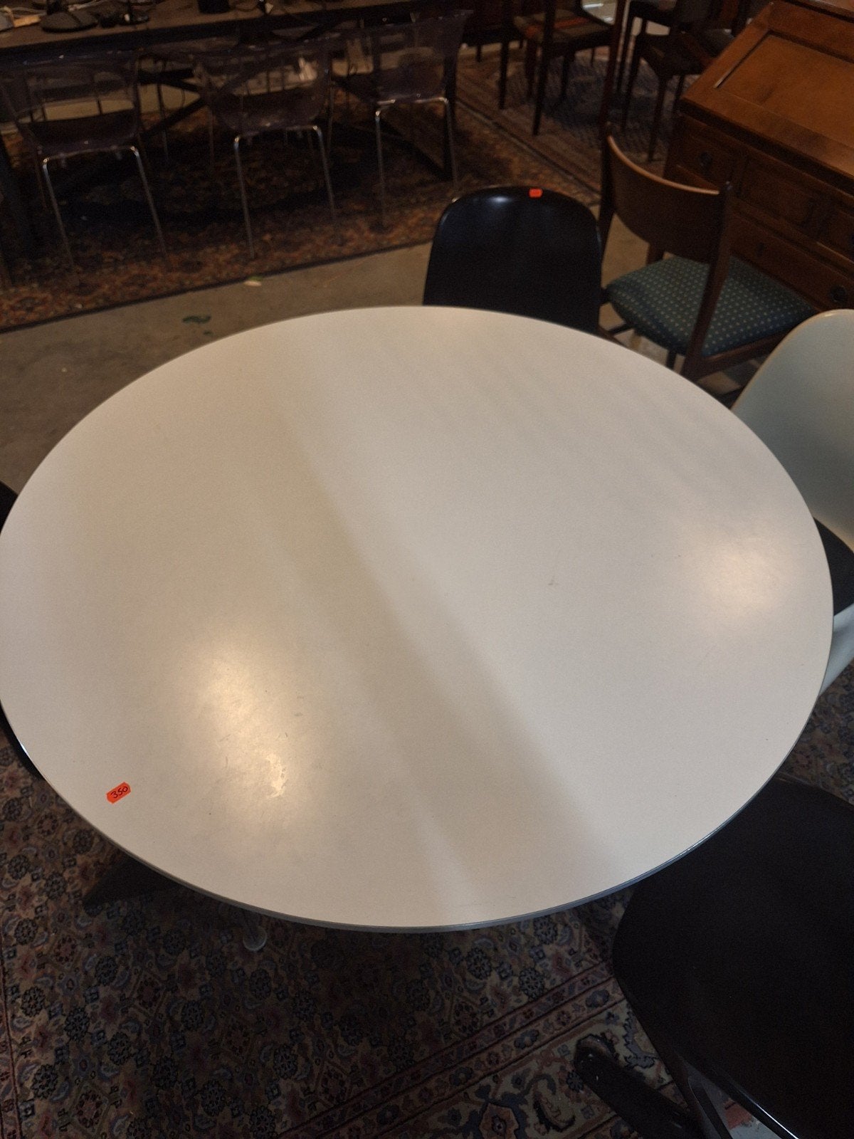 Frits Hansen tafel - Rond, wit met chromen poten, Gebruikt, Info@fritzhansen.com, Fritz Hansen, Ophalen of Verzenden