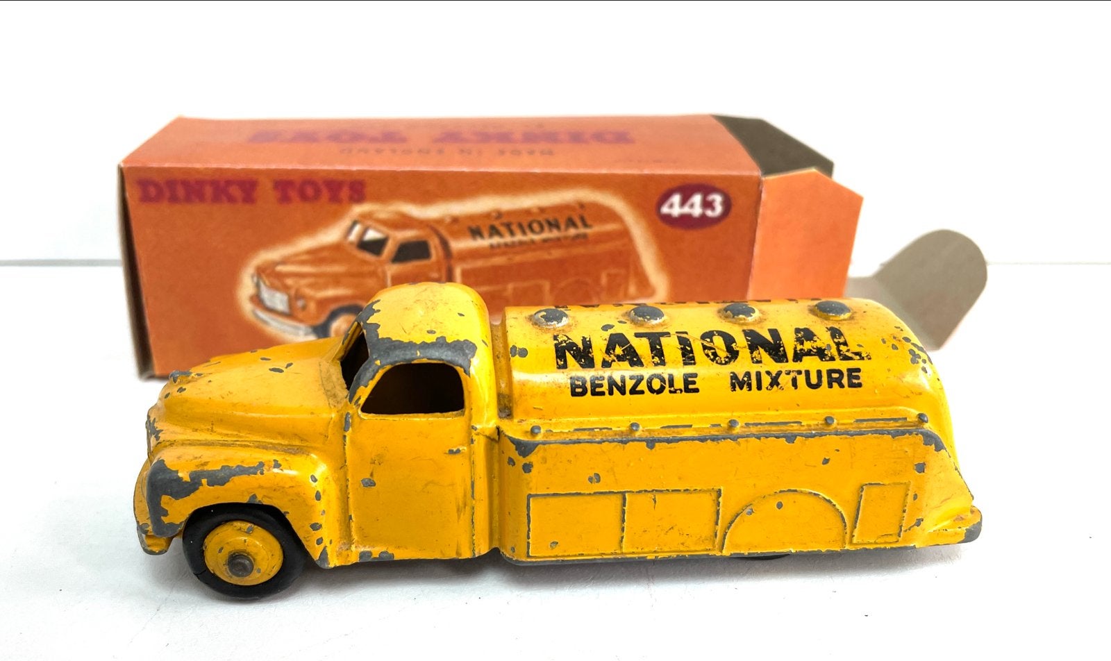 Dinky Toys 443 Tanker "National Benzole", Ophalen of Verzenden