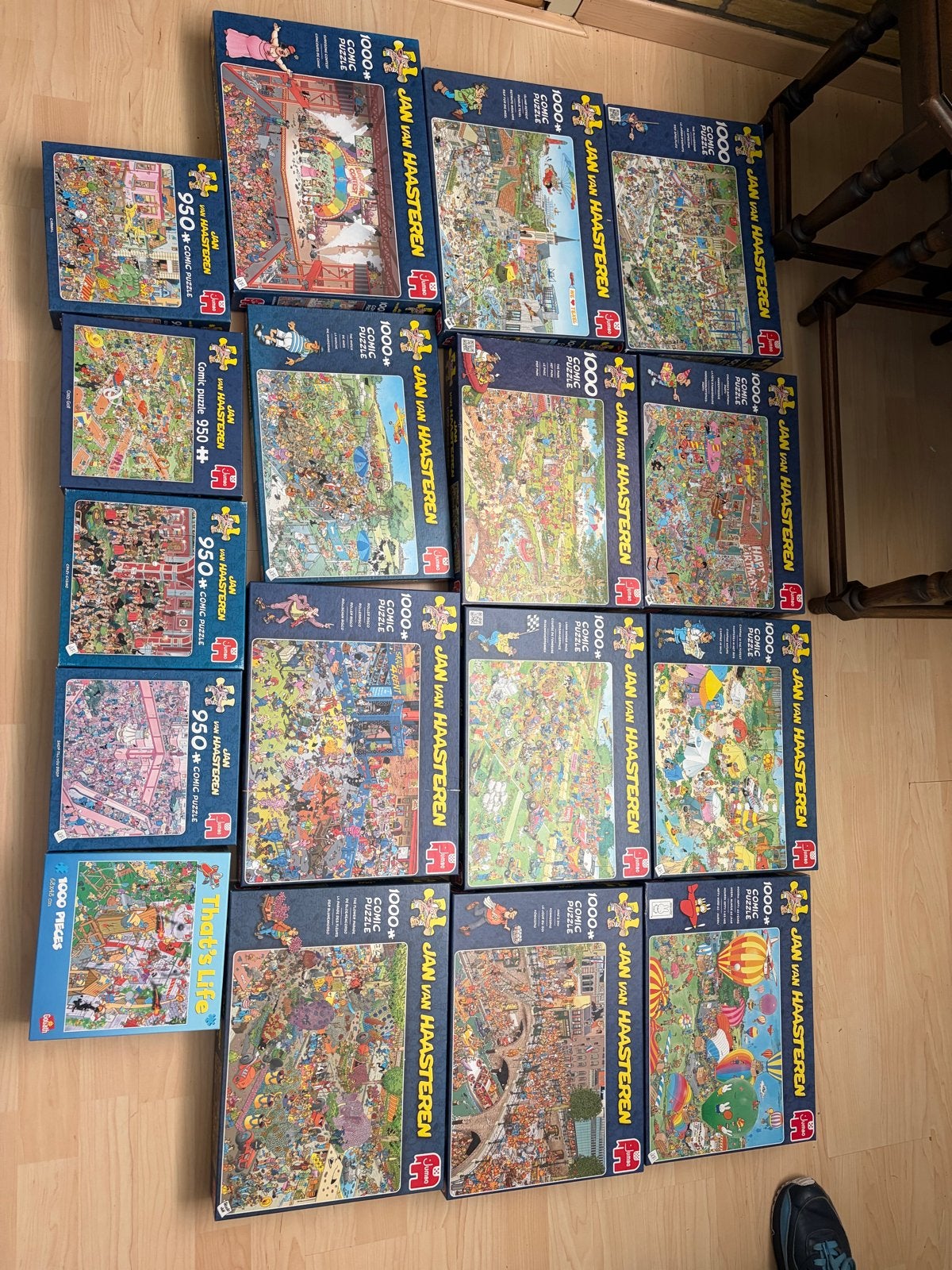 Grote collectie Jan van Haasteren (26) en andere merken (8), Ophalen, 500 t/m 1500 stukjes, Zo goed als nieuw, Legpuzzel