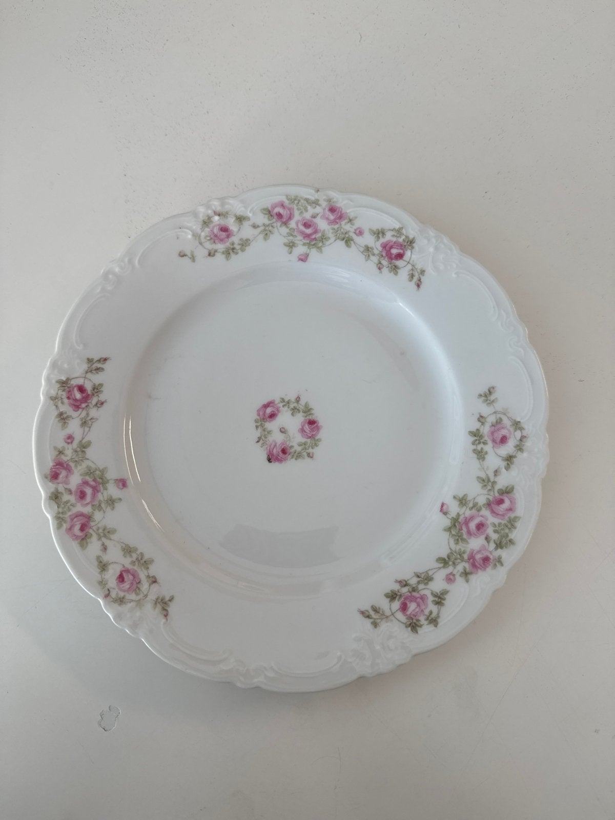 Antiek KPM Granuteco bord met rozen decor, Ophalen of Verzenden