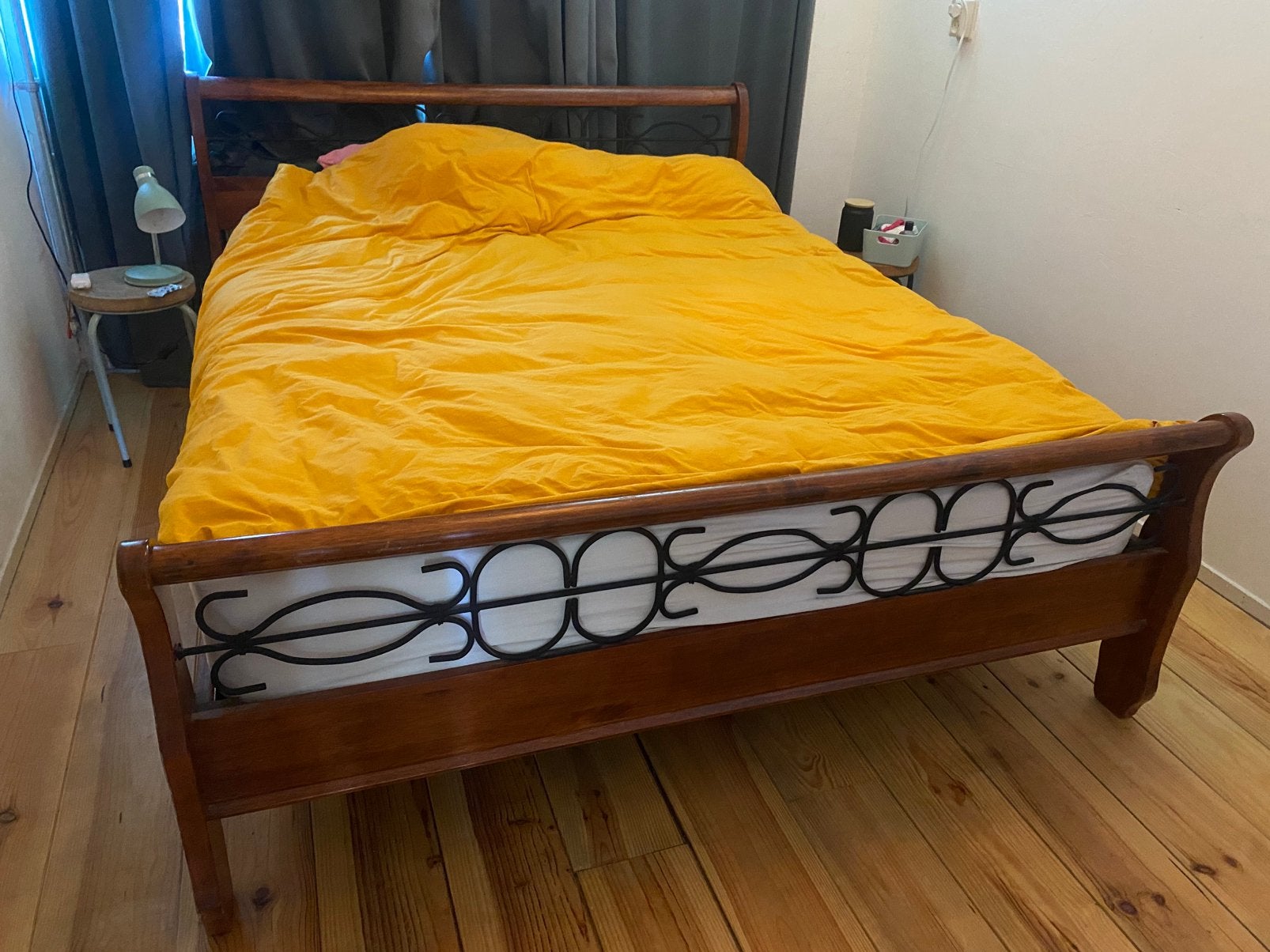 Tweepersons bedframe, Huis en Inrichting, Slaapkamer | Bedden, Ophalen, Tweepersoons, Zo goed als nieuw, 160 cm