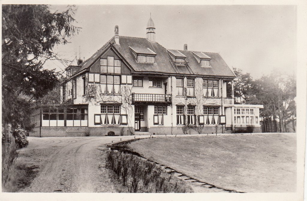 Nunspeet   -   Huize Zonneheuvel  ,  1957           =0015=, Ophalen of Verzenden, 1940 tot 1960, Gelopen, Gelderland