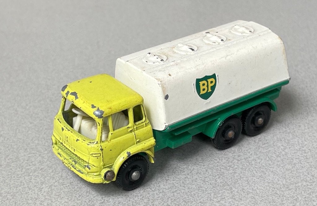 Matchbox Petrol Tanker nr. 25, Ophalen of Verzenden, Gebruikt, Bus of Vrachtwagen, Matchbox