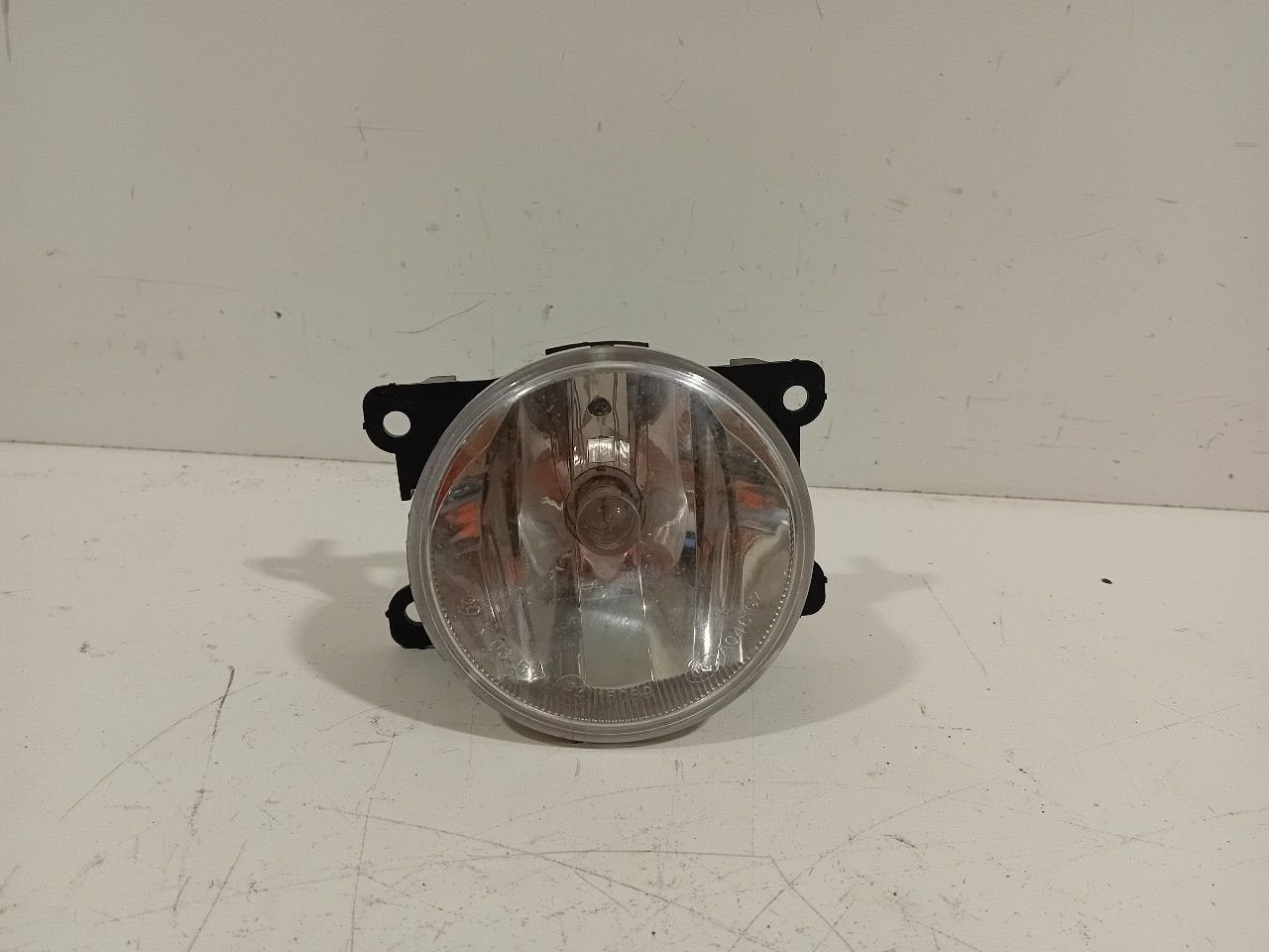 Mistlamp links Peugeot 208, Auto-onderdelen, Onderdelen@venauto.nl, Van der Ven Autorecycling B.V., Gebruikt, Ettenseweg 76, 4706 PB Roosendaal, The Netherlands