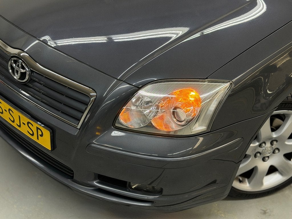 Toyota Avensis Wagon 2.0 VVTi Linea Luna Automaat Cruise Tre, 1998 cc, Stof, Zwart, 4 cilinders