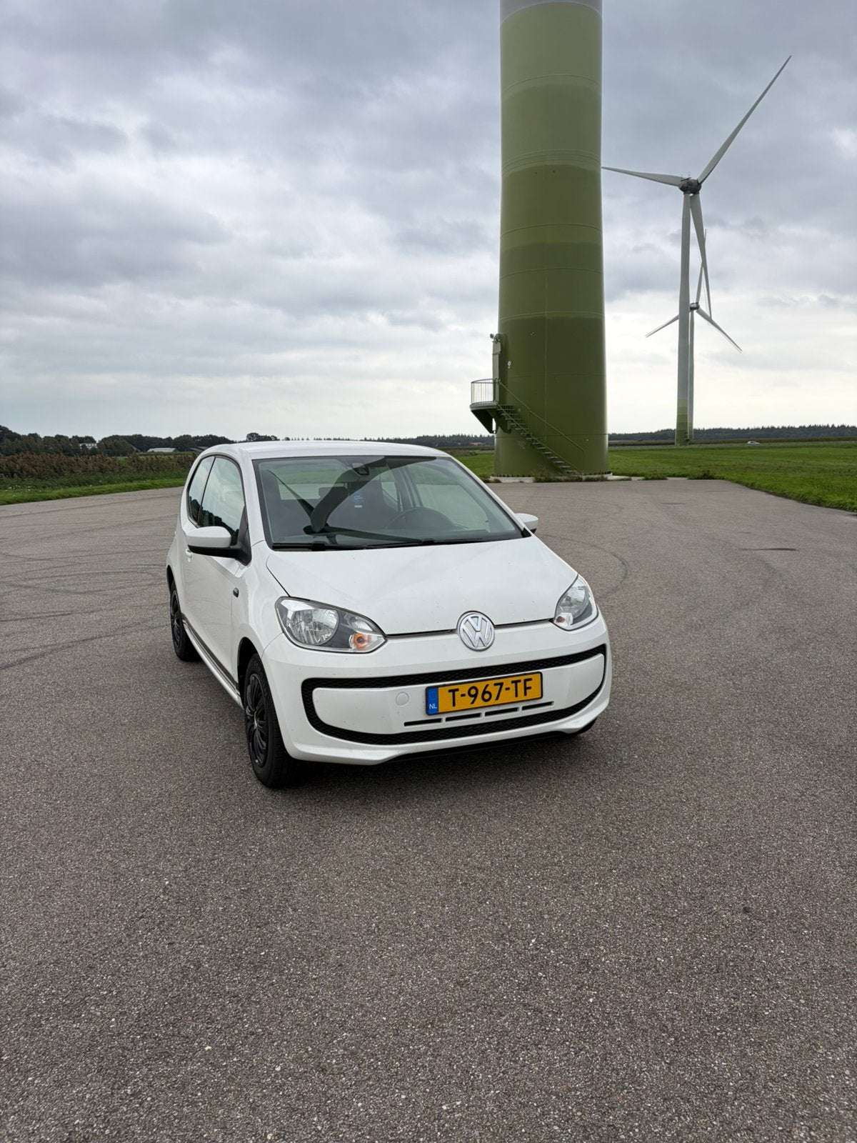Volkswagen up! 1.0 44KW 2013 Wit + recent apk gekeurd!, Auto's, Voorwielaandrijving, Up!, Sound system, 4 stoelen