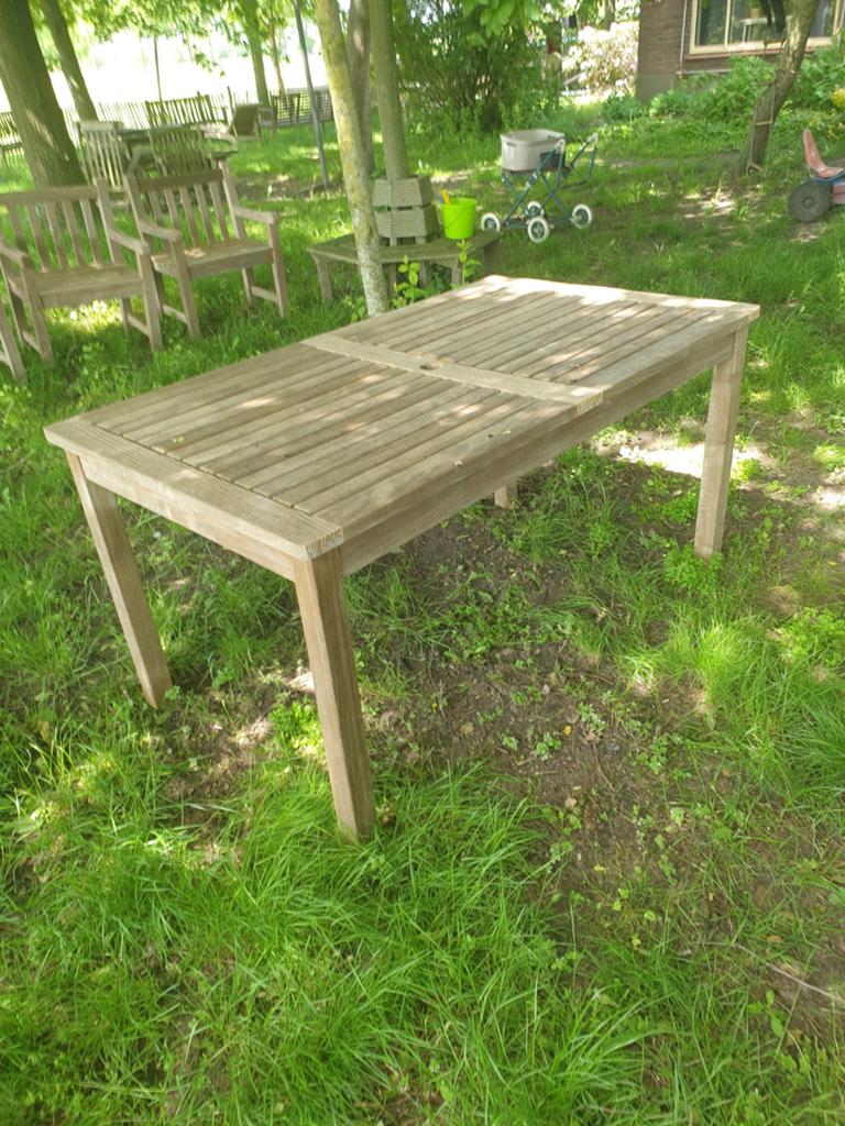 Teakhouten tuintafel 150x90 met parasolgat, Ophalen, Gebruikt, Rechthoekig, Teakhout