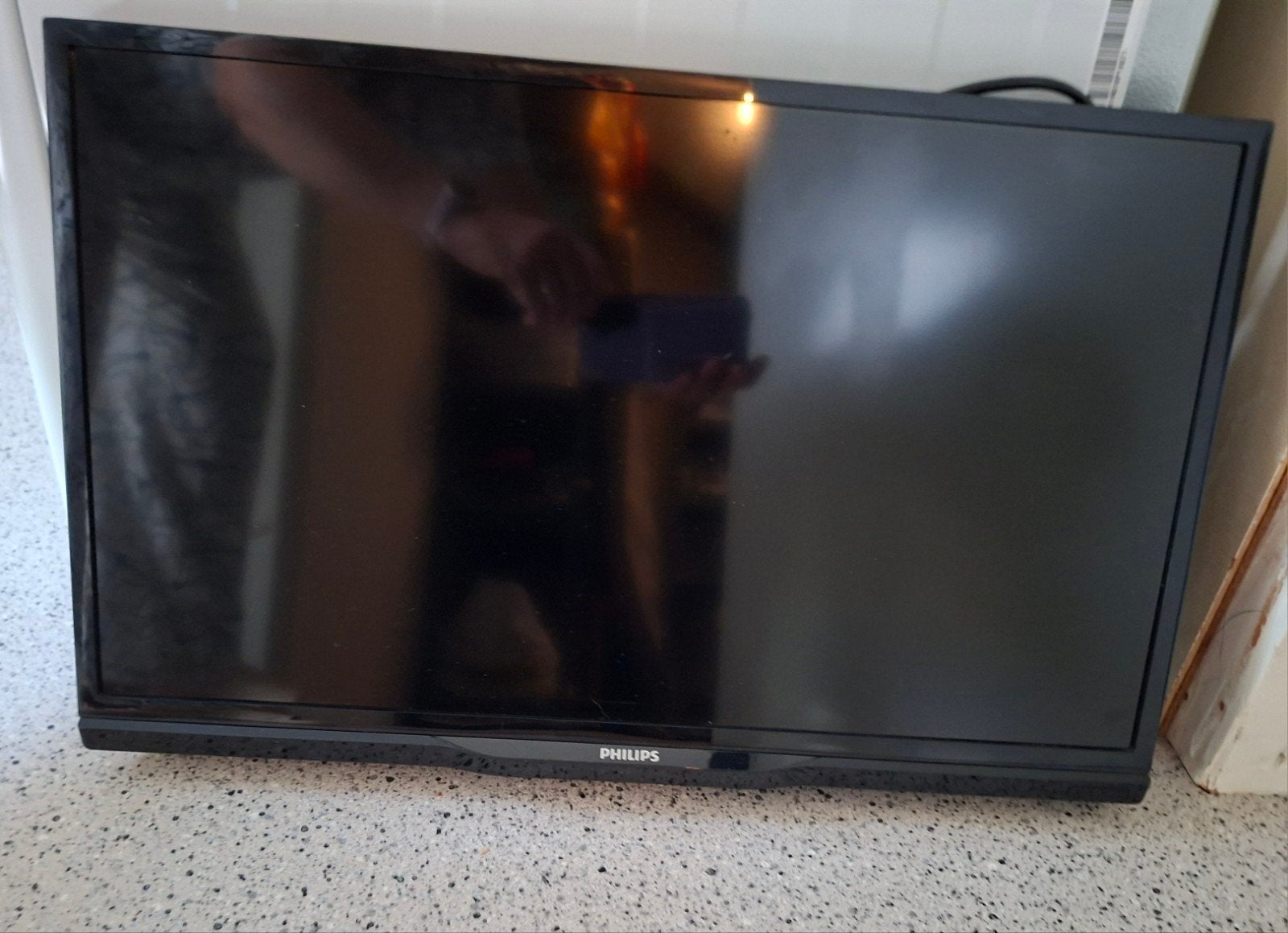 Philips TV met Salora Soundbar - Goede staat, Ophalen, Philips, 50 Hz, HD Ready (720p)