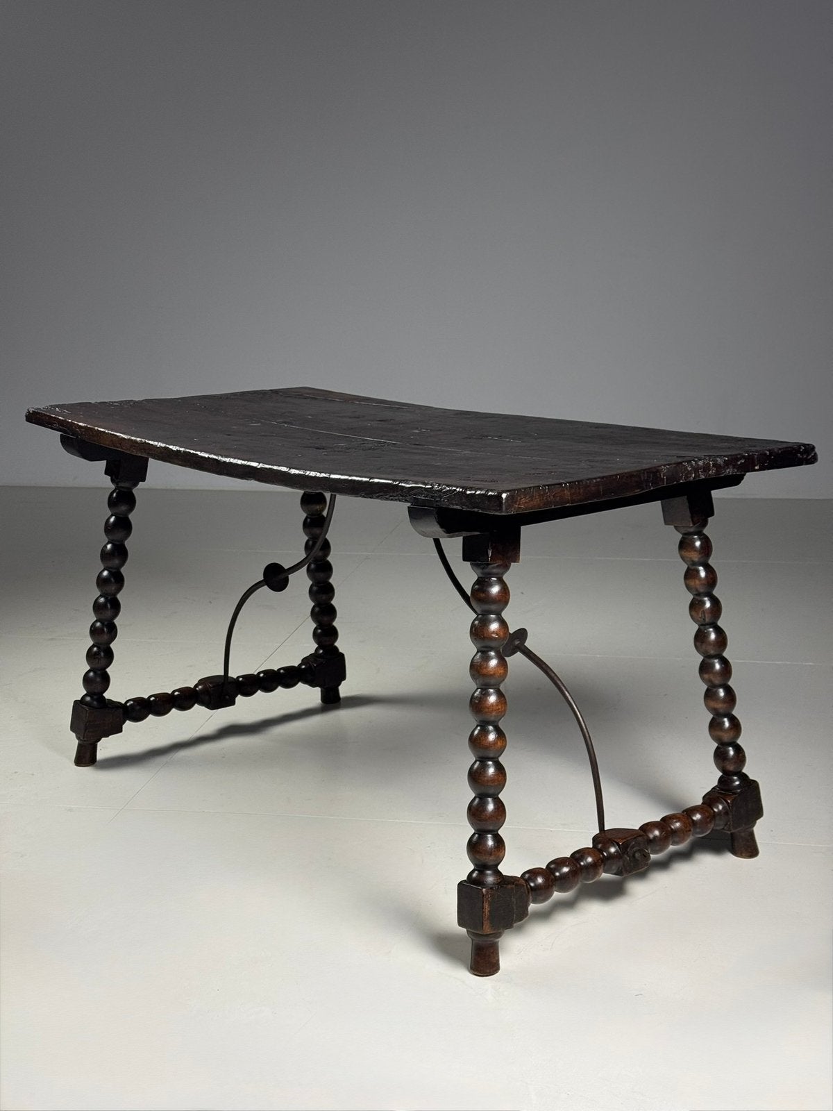 Spaanse tafel 18e eeuw antiek, Ophalen of Verzenden