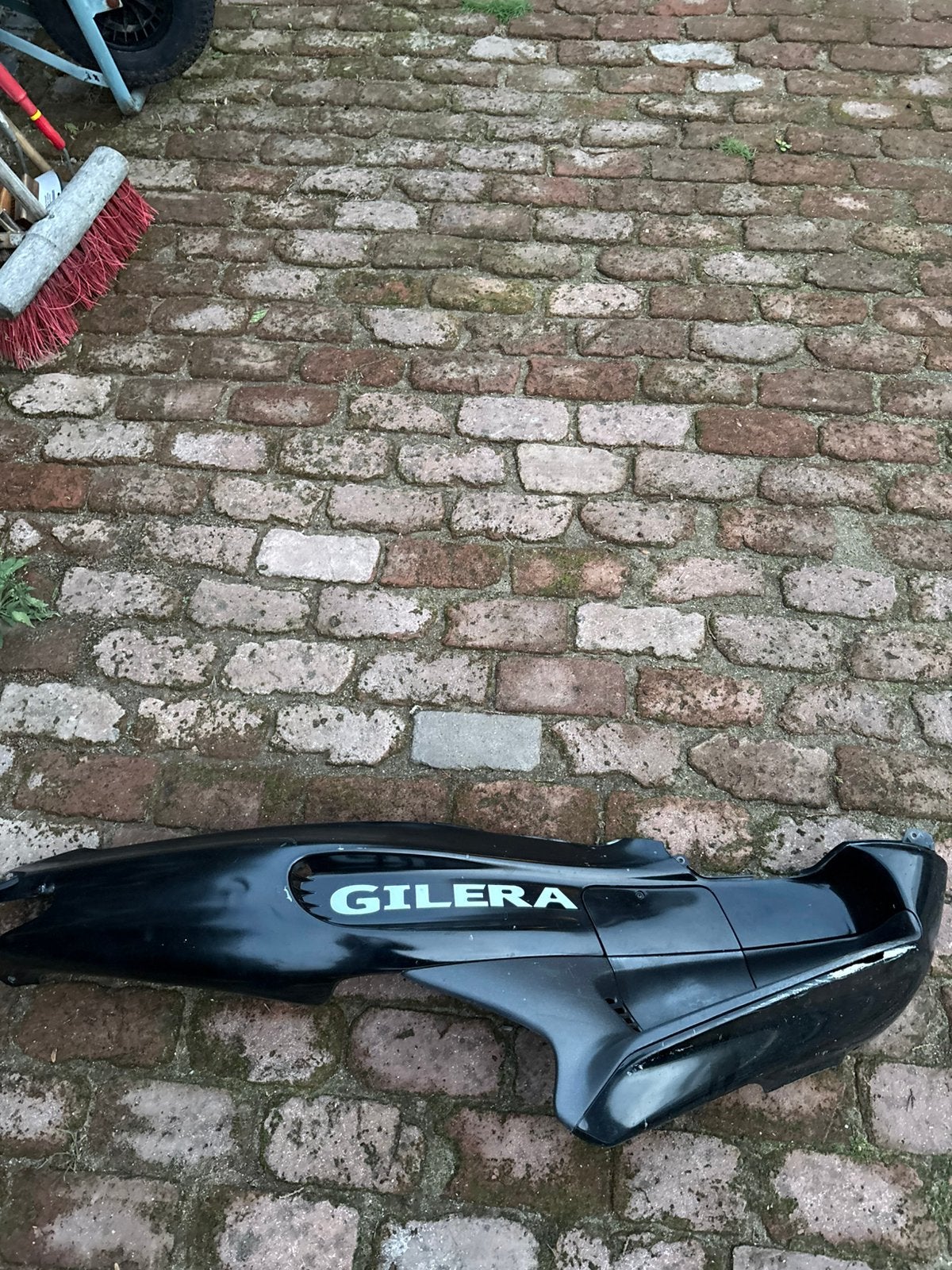 Gillera runner sp pro rechter achterkap zwart, Ophalen of Verzenden, Zo goed als nieuw