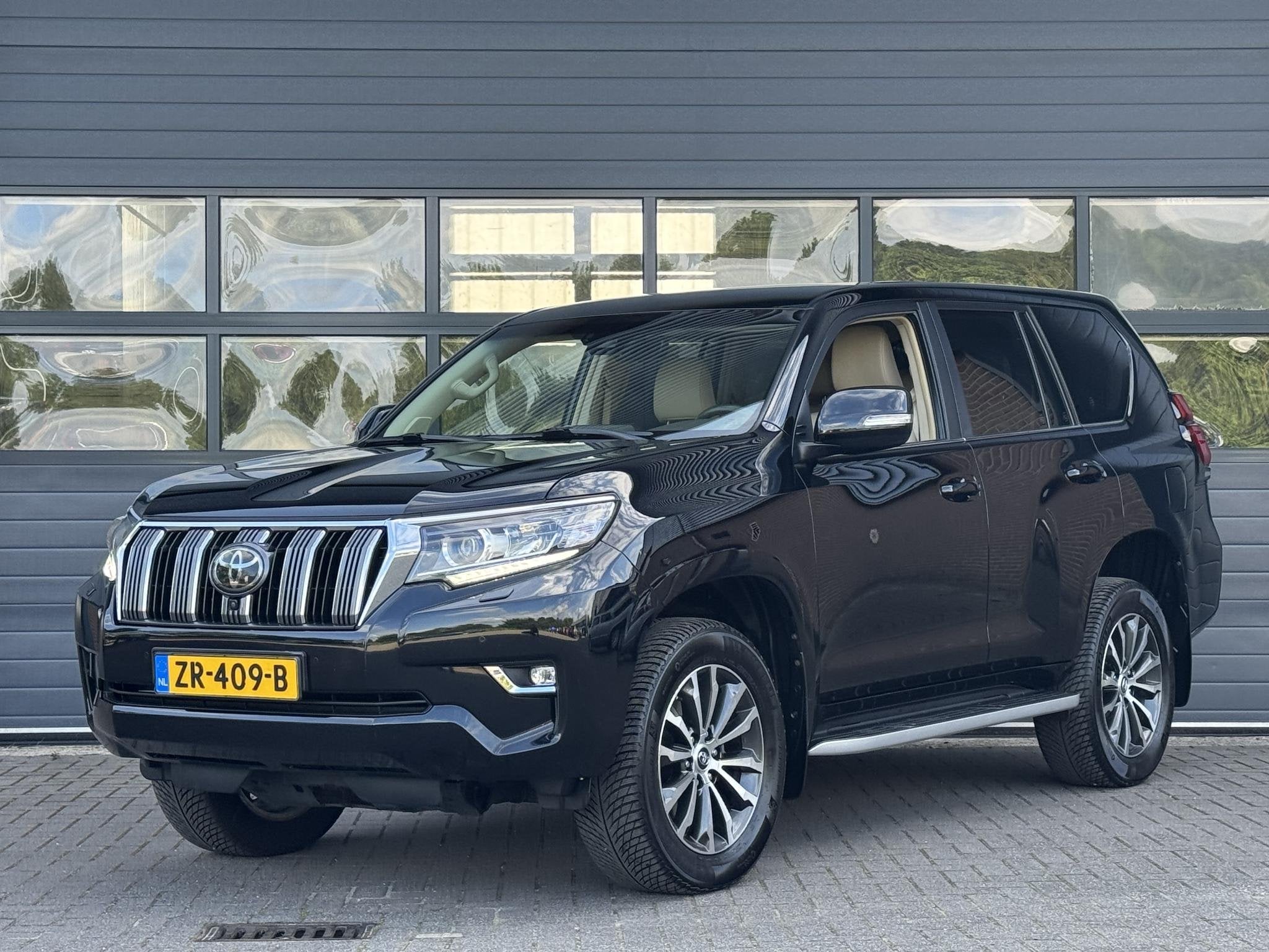 TOYOTA LAND CRUISER 2.8 D-4D PROFESSIONAL 7-PERS I ORIGINEEL, Auto's, Toyota, Automaat, 4 cilinders, Met garantie (alle), Zwart