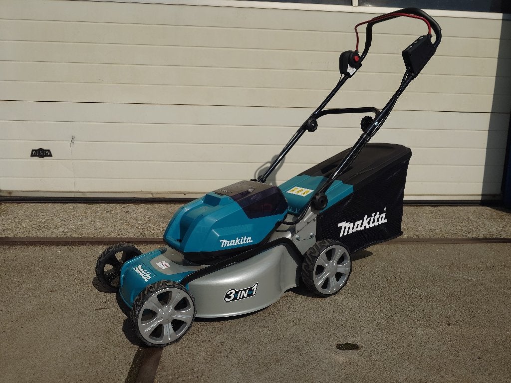 Makita DLM460Z 46cm gazonmaaier op accu NIEUW!, Ophalen, Cirkelmaaier, Info@makita.nl, Nieuw