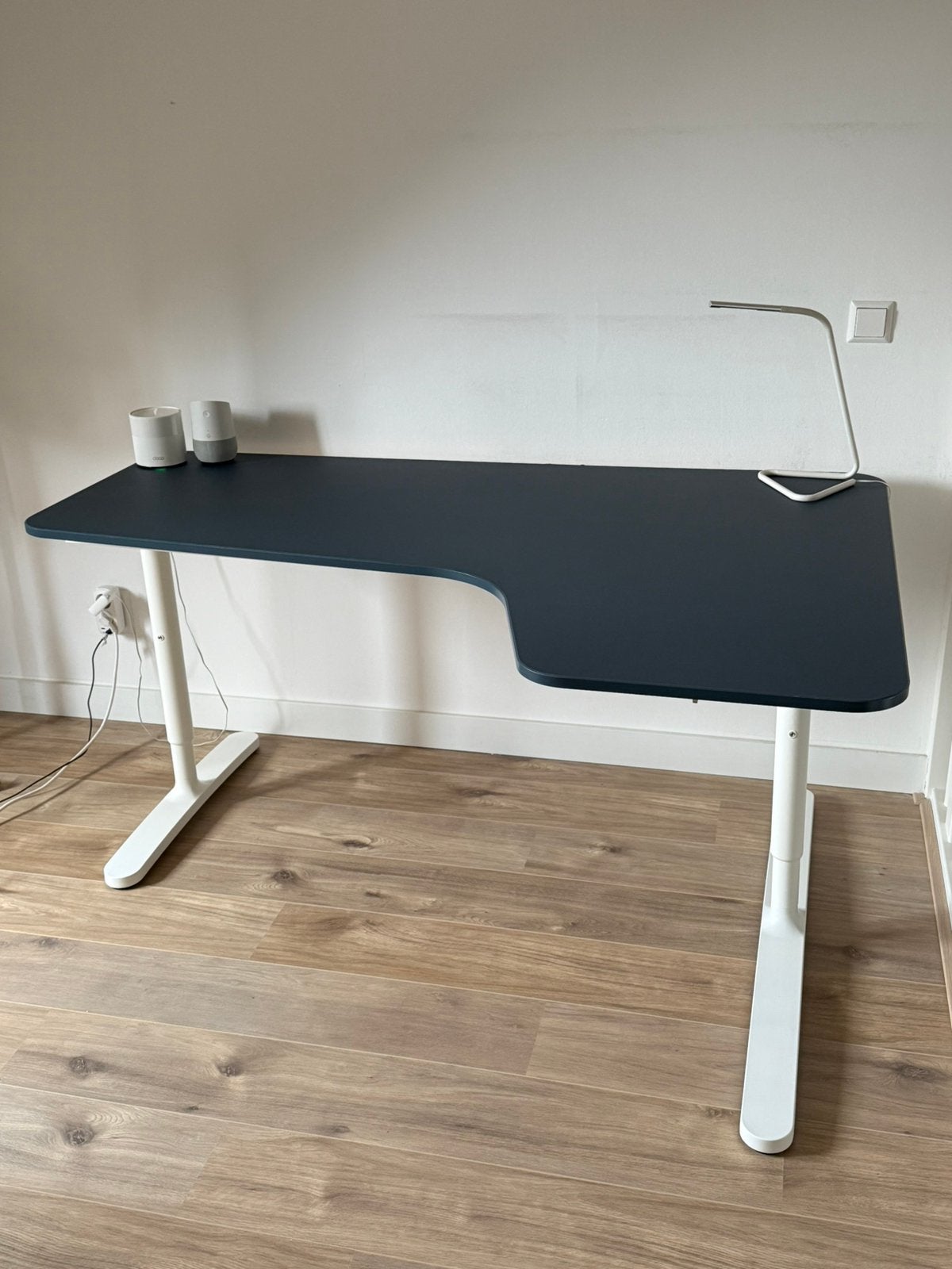 IKEA BEKANT hoekbureau, donkerblauw, Ophalen, Zo goed als nieuw