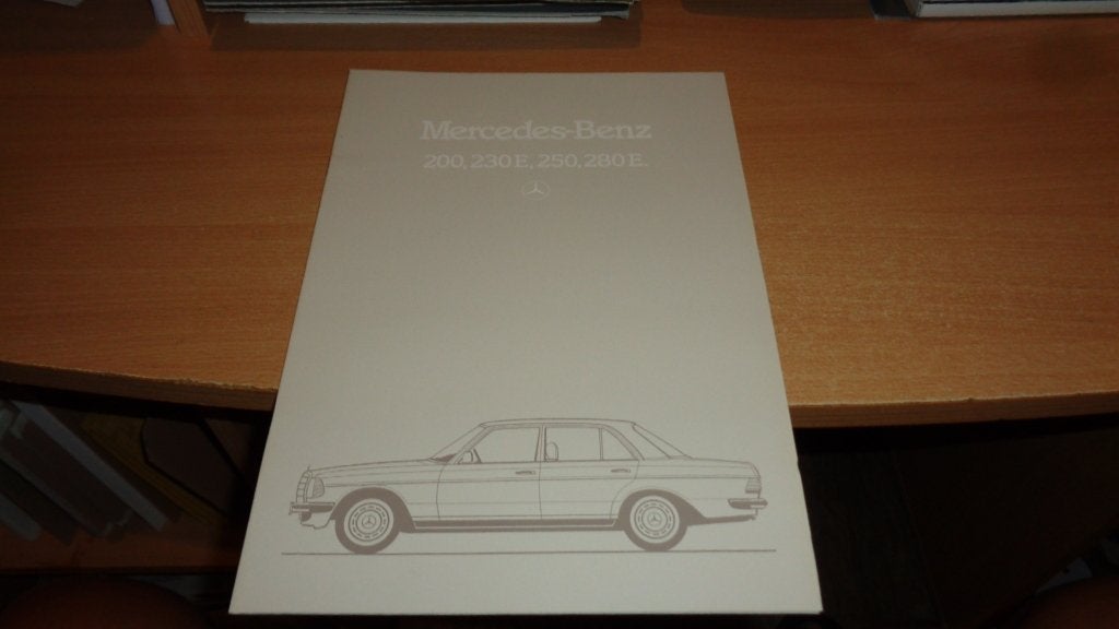 Folder MERCEDES 200-230E-250-280E Type 123  ,  11-1983, Verzenden, Nieuw, Mercedes