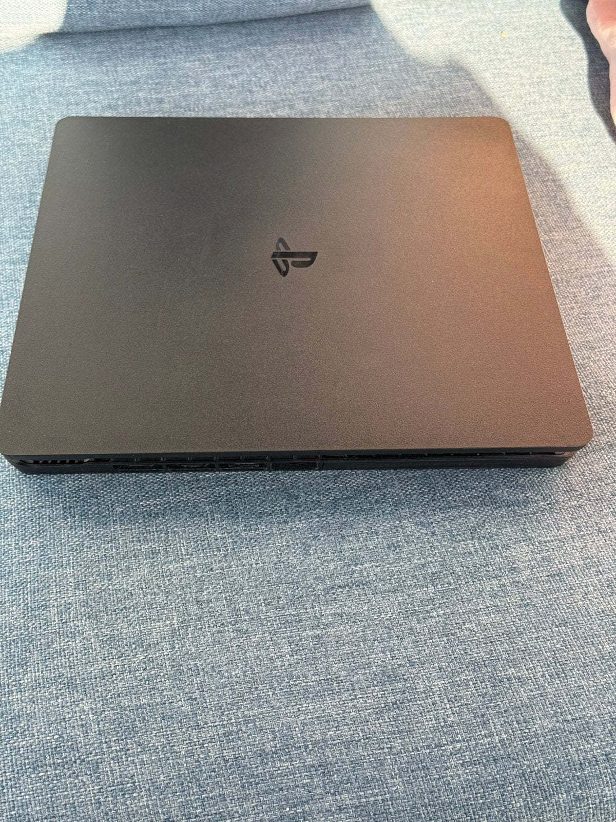 PS4 slim 500GB incl kabels/controller Ultra HD HDMI, Spelcomputers en Games, Ophalen of Verzenden, Zo goed als nieuw, Met 1 controller