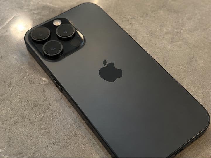 Foto 3 van Iphone 16 pro 128GB in complete nieuwstaat mét aankoopbon