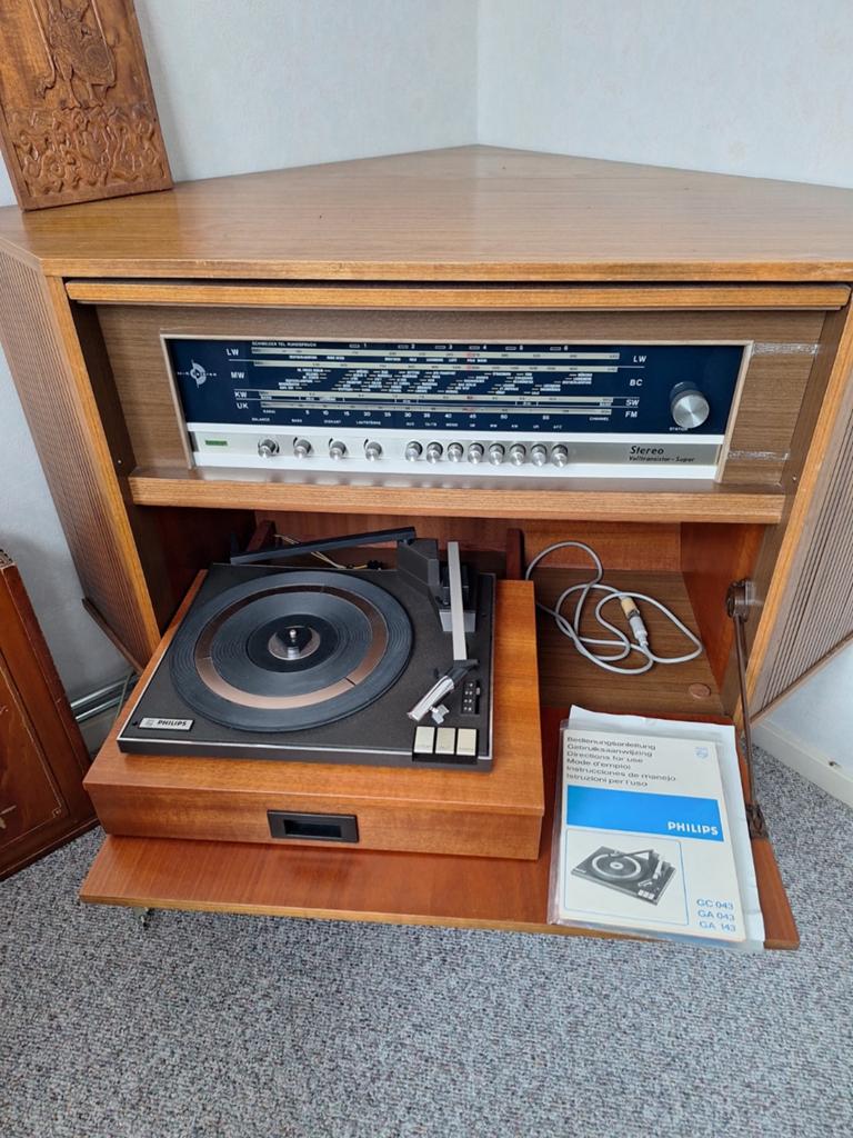 Jaren 60 radio platenspeler meubel, Ophalen, Gebruikt, Overige merken