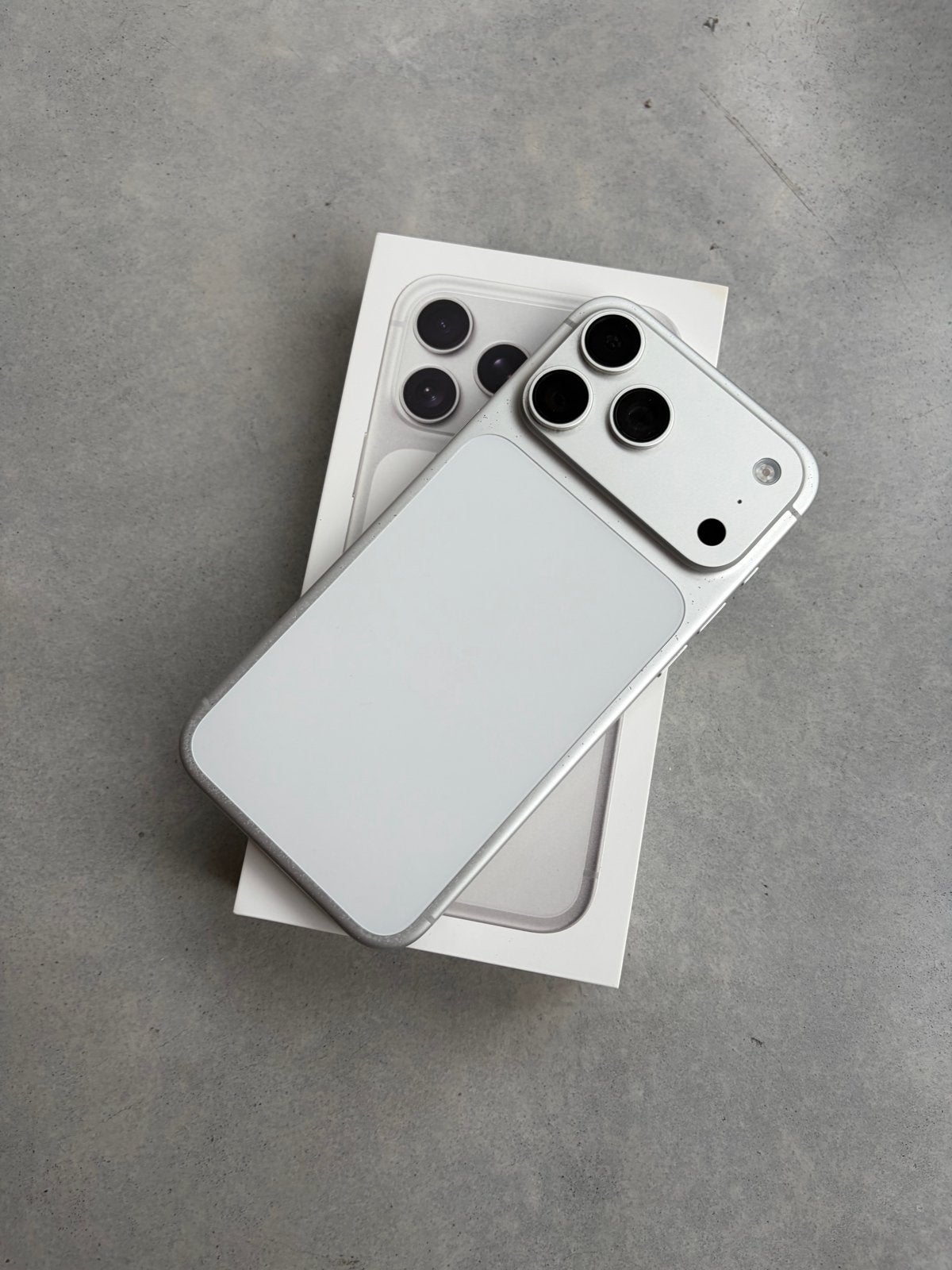 Zo goed als nieuwe iPhone 17 Pro Max met 13 maanden garantie, 256 GB, Overige modellen, Zwart, Ophalen of Verzenden
