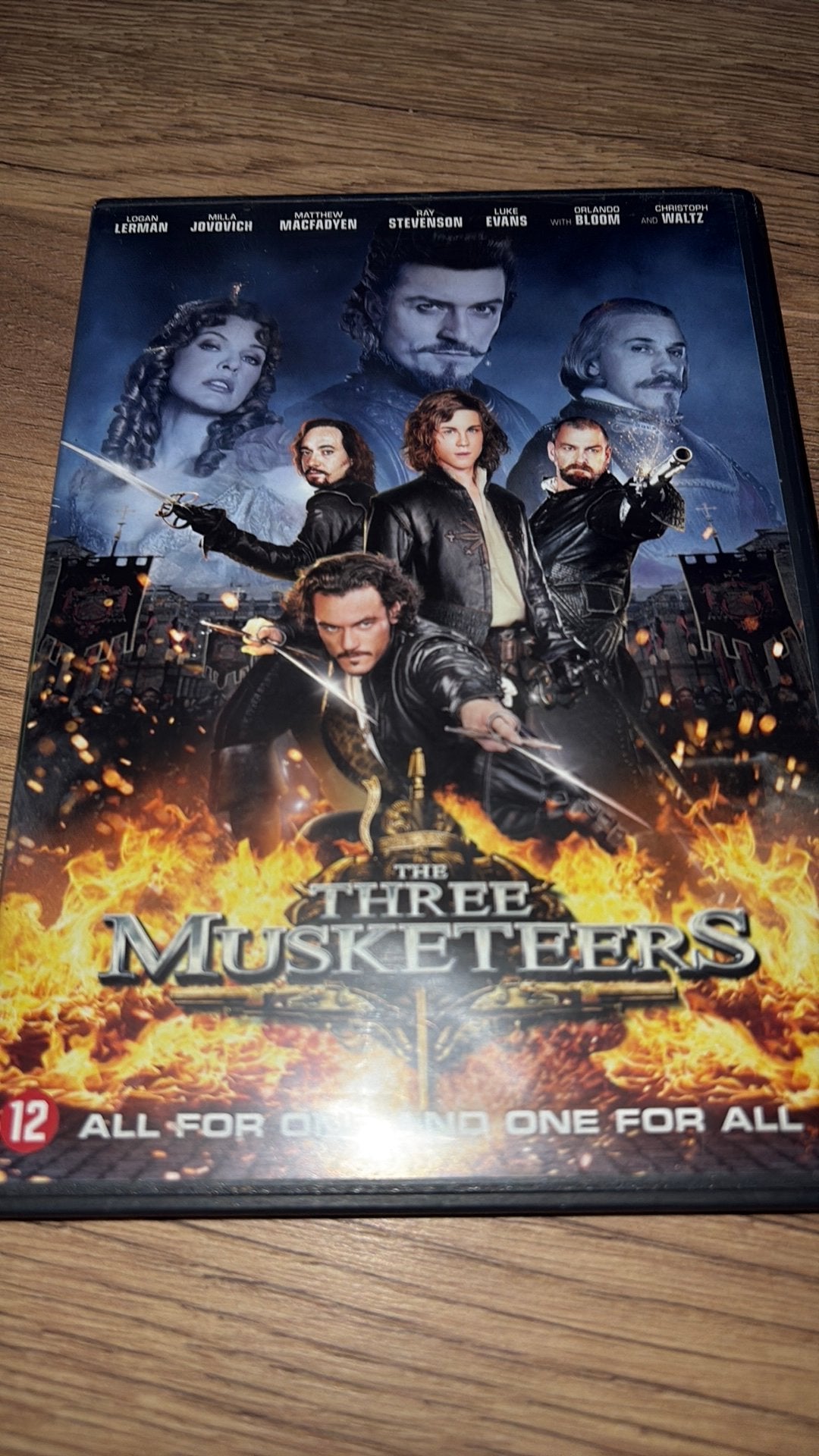 The Three Musketeers met Logan Lerman en Orlando Bloom., Vanaf 16 jaar, Ophalen of Verzenden, Zo goed als nieuw