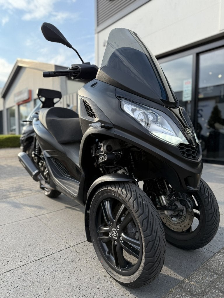 Piaggio MP3 300cc HPE DeepBlack, Motoren, Motoren | Piaggio, Niet ingevuld, Scooter, 300 cc, Bedrijf