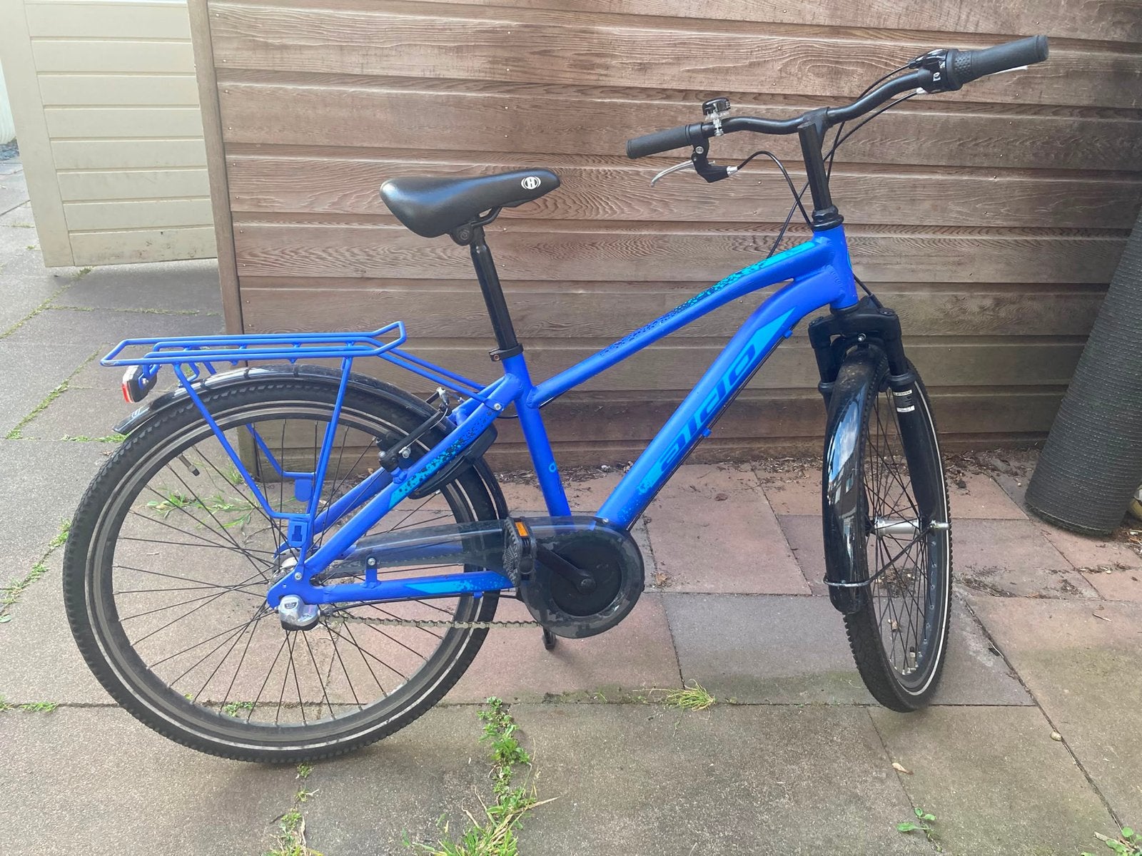 Blauwe kinderfiets, Fietsen en Brommers, Fietsen | Kinderfietsjes, Ophalen, Gebruikt, Velgrem, 20 inch of meer