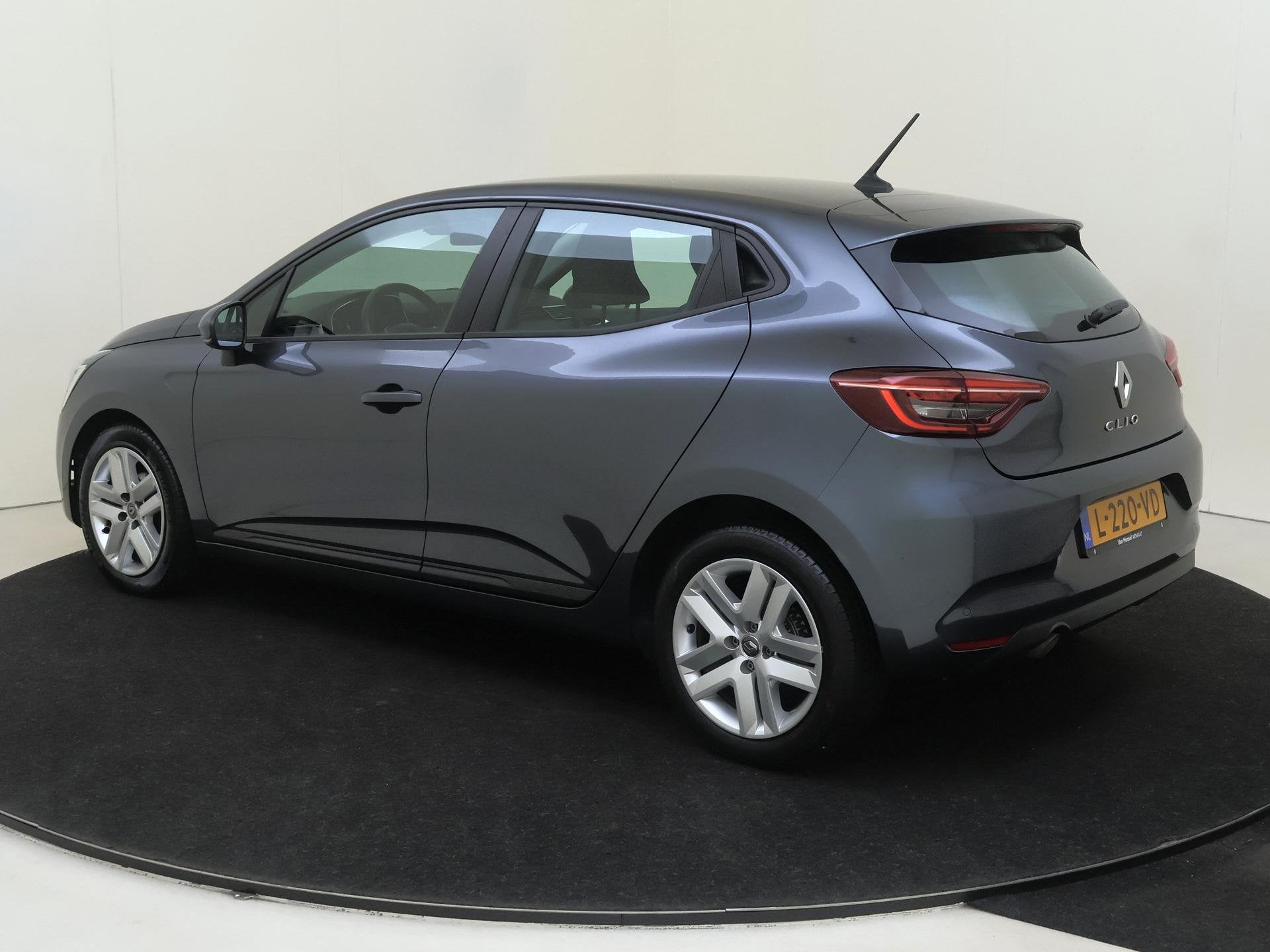 Renault Clio 1.0 TCe Zen | navigatie | airco | bluetooth, Voorwielaandrijving, Stof, Gebruikt, 49 €/maand