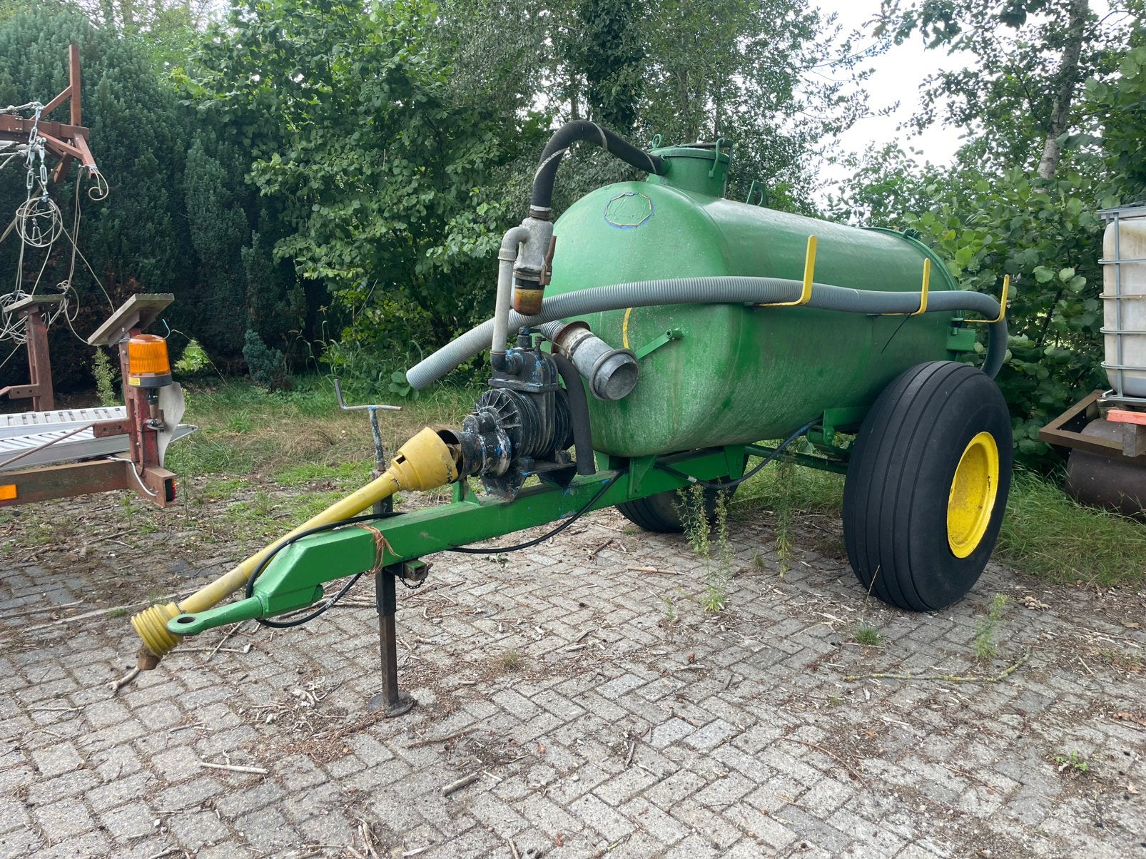Mest tank 2000l, beregening, Ophalen, Gewasbescherming en Bemesting