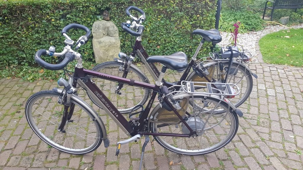2 koga miyata ebikes, defect dus voor de hobbyfietsenmaker, Fietsen en Brommers, Ophalen, Gebruikt, Minder dan 30 km per accu