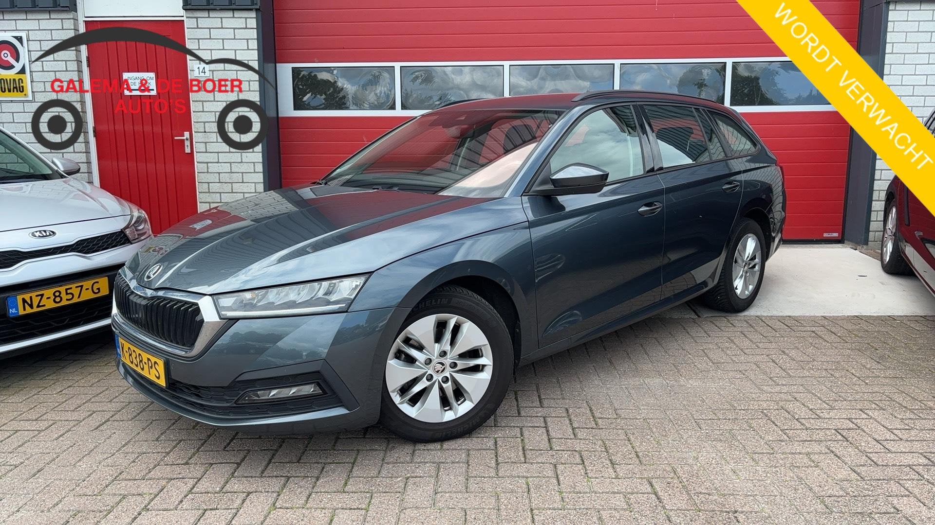 Skoda Octavia Combi 1.0 e-TSI Business Edition AUTOMAAT / ST, Auto's, Skoda, Stof, Gebruikt, Euro 6, 19 km/l