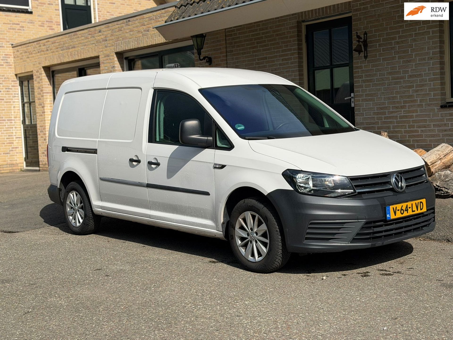 Volkswagen Caddy Maxi 1.0 TSI MAXI | PDC | AIRCO | VELGEN, Auto's, Voorwielaandrijving, Dealer onderhouden, Stof, Gebruikt