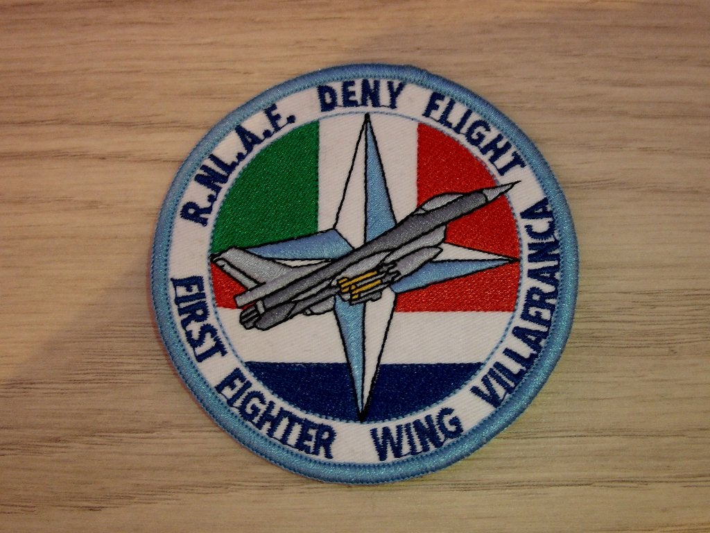 Patch RNLAF Deny Flight - First Fighter Wing Villafranca, Verzenden, Luchtmacht, Nederland, Embleem of Badge