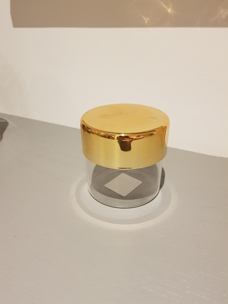 Glazen potje met goudkleurige deksel, Ophalen of Verzenden, Zo goed als nieuw, Goud, Glas