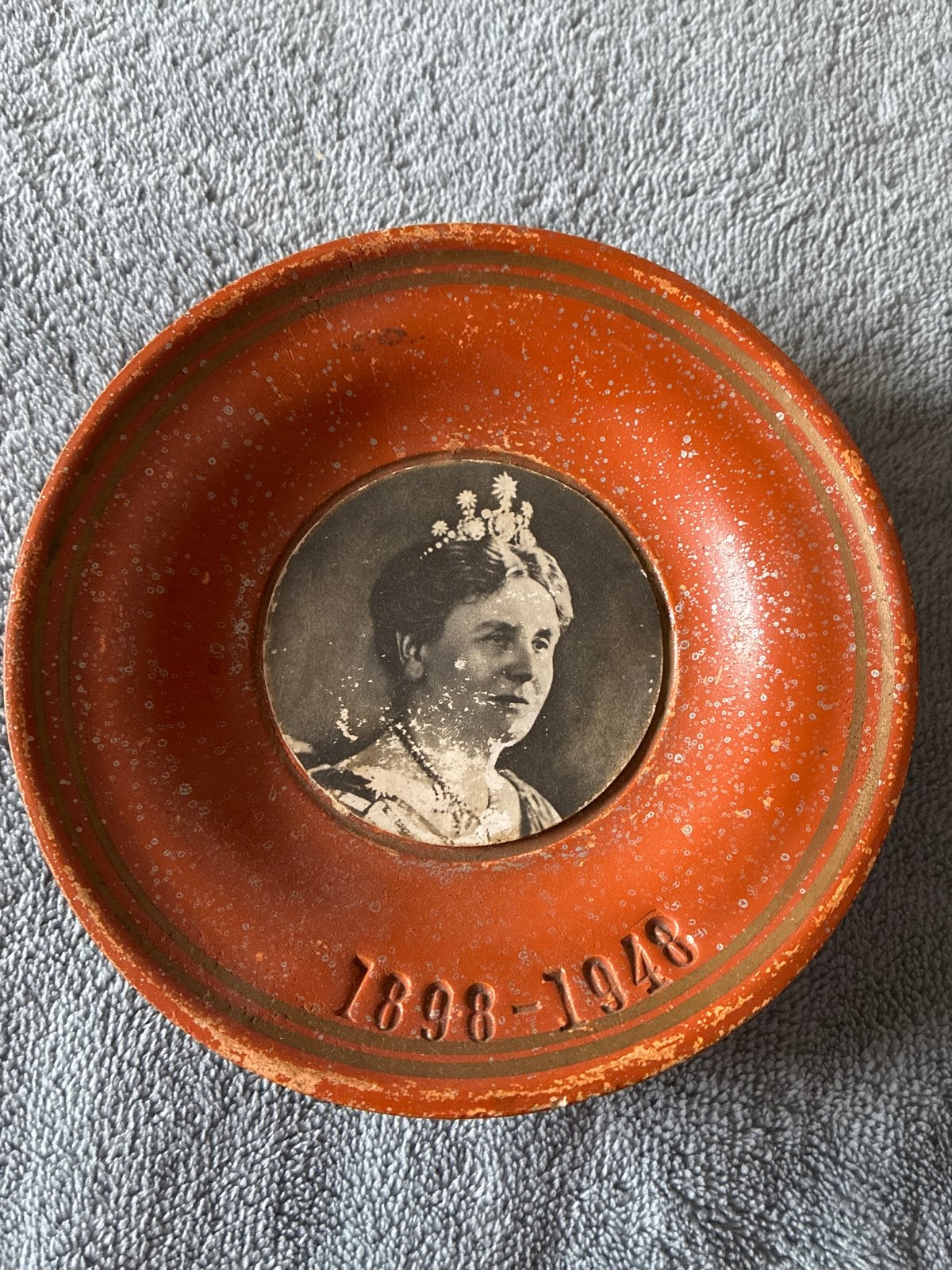 Antiek Herdenkingsbord Koningin Wilhelmina 1898-1948, Ophalen of Verzenden