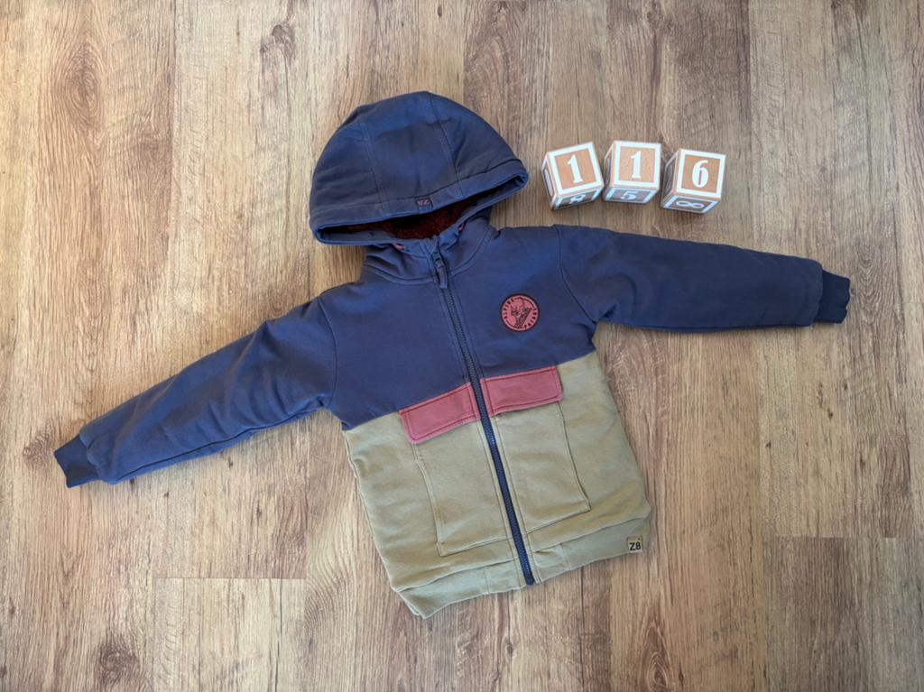 Z8 borgvest 116/122, Ophalen of Verzenden, Zo goed als nieuw, Jongen, Jas